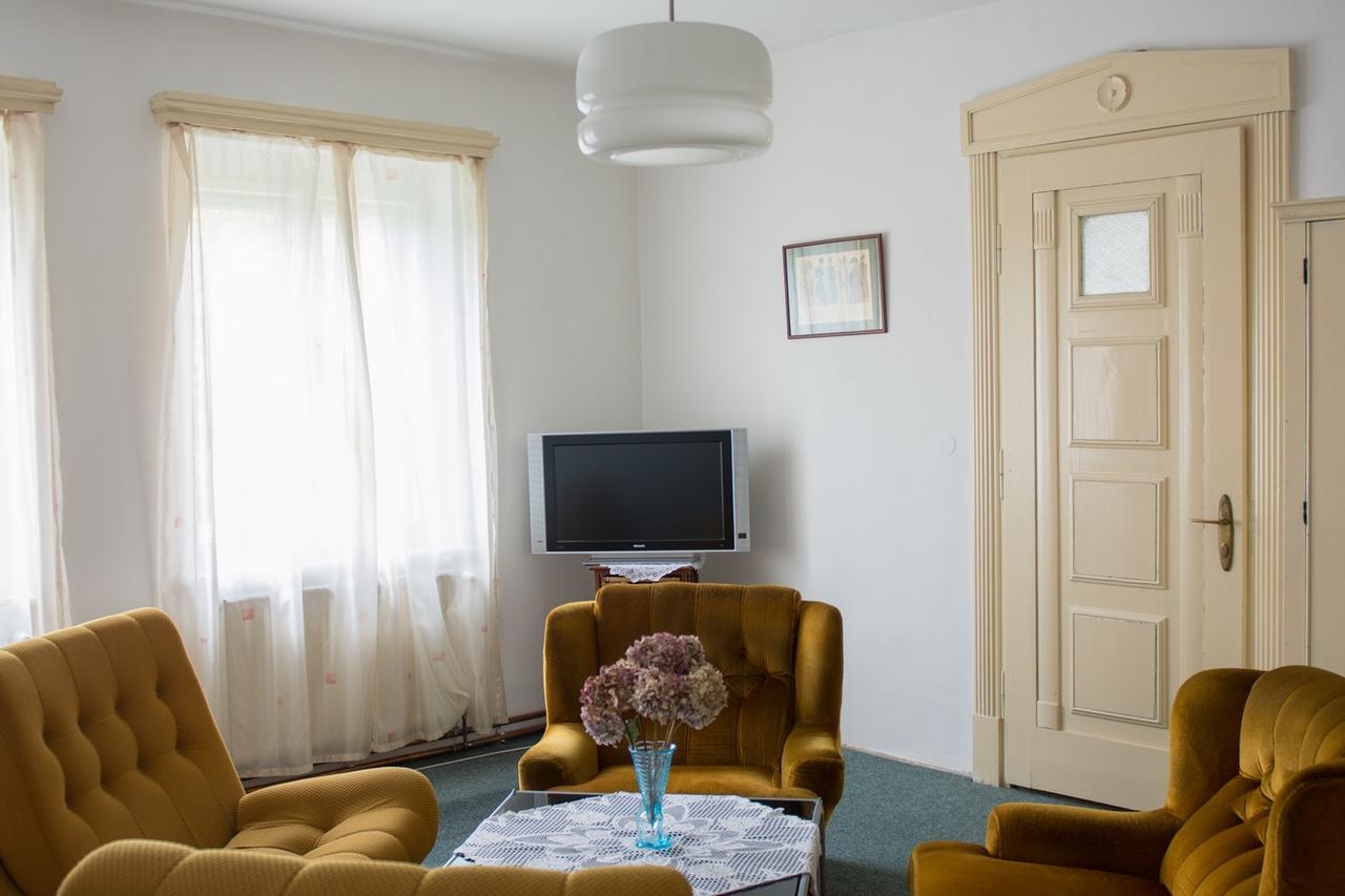 Penzion Signum Laudis Hotell Velké Hamry Eksteriør bilde